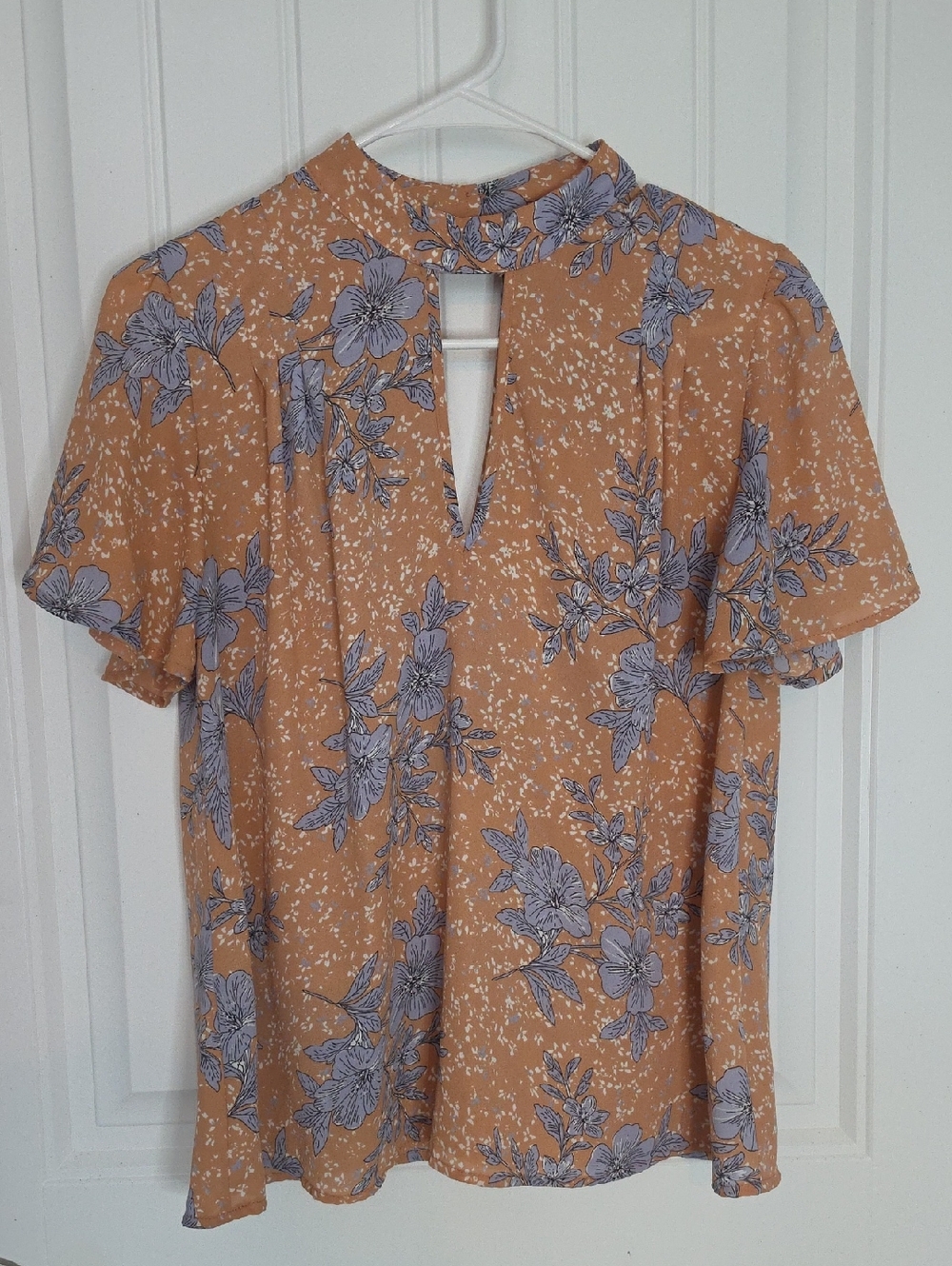 Sienna Sky Rust-Tan Floral Keyhole Blouse